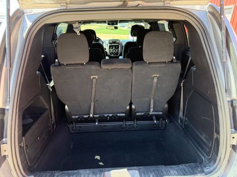 Used 2016 Dodge Grand Caravan SE image 8