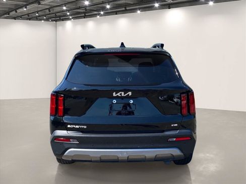 Certified 2023 Kia Sorento SX Prestige AWD/4WD image 7