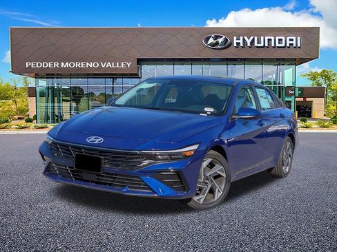 New 2025 Hyundai Elantra SEL image 2