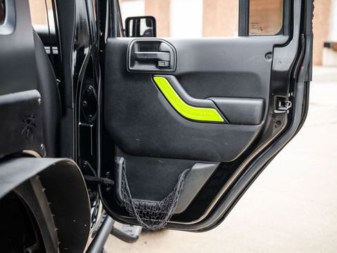 Used 2016 Jeep Wrangler Unlimited Sahara w/ Connectivity Group AWD/4WD image 68