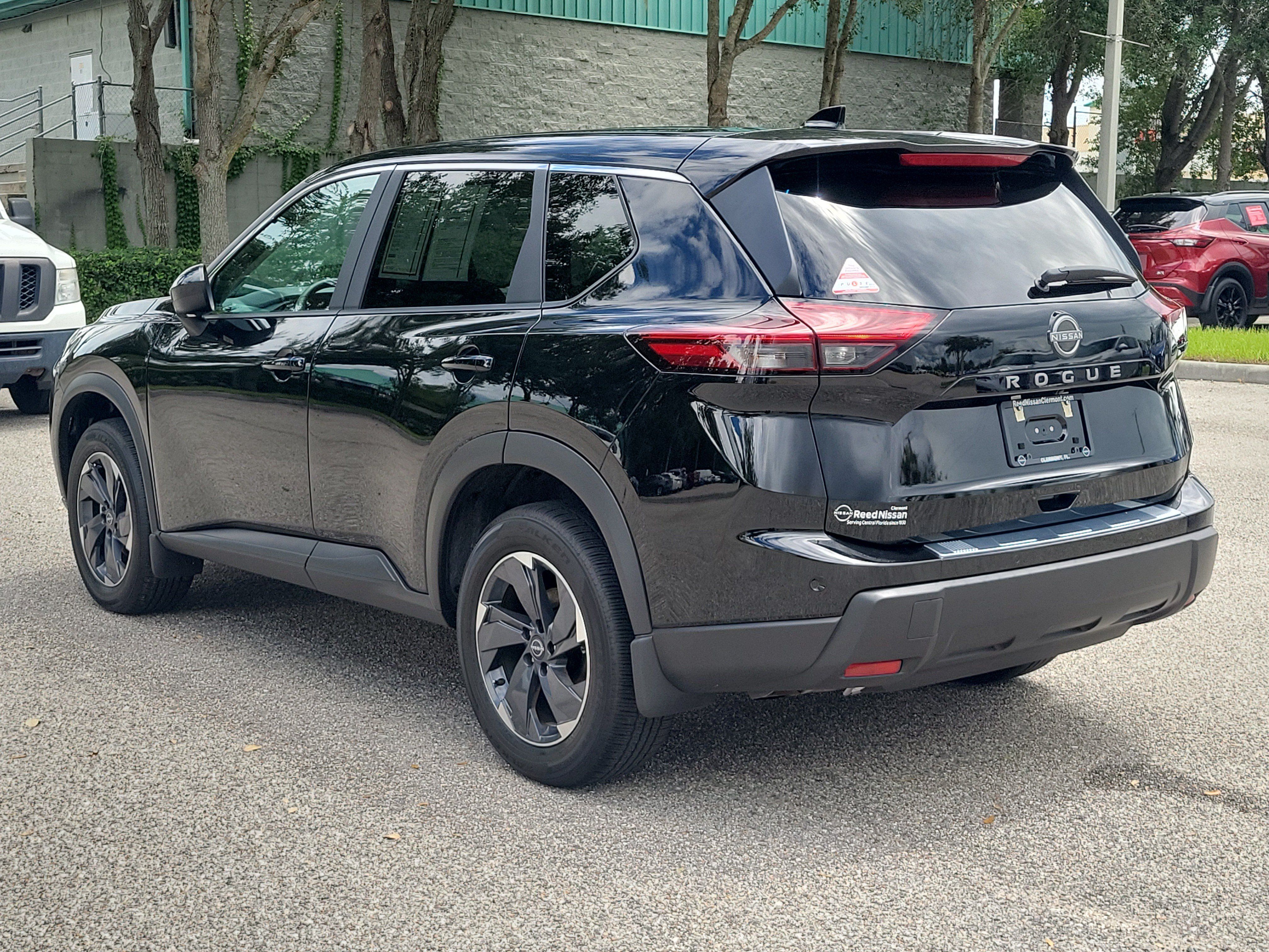 Certified 2026 Nissan Rogue SV w/ Cold Weather Package FWD image 7