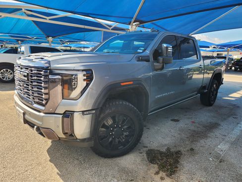 Used 2024 GMC Sierra 2500 Denali Ultimate AWD/4WD image 2