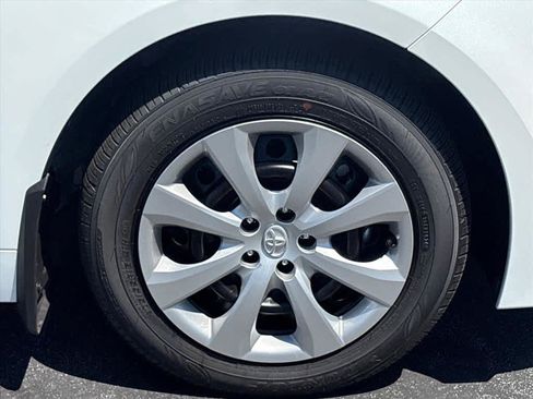 Used 2026 Toyota Corolla LE FWD image 32