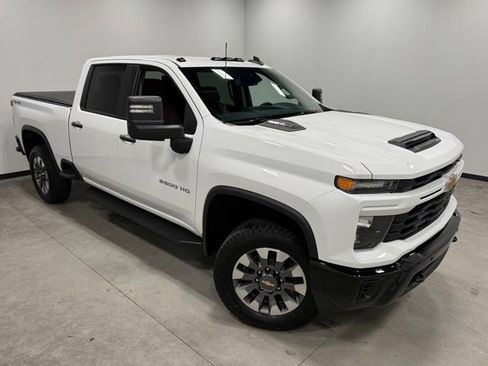 Used 2025 Chevrolet Silverado 2500 Custom w/ Custom Value Package AWD/4WD image 33