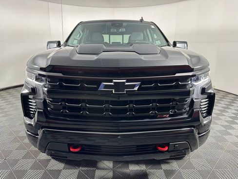 Used 2025 Chevrolet Silverado 1500 LT Trail Boss w/ Convenience Package II AWD/4WD image 8