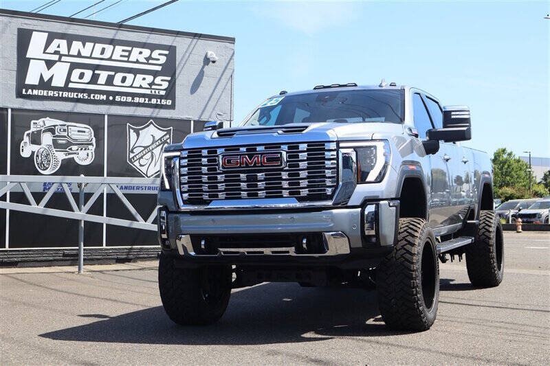 Used 2025 GMC Sierra 3500 Denali w/ Technology Package AWD/4WD image 1