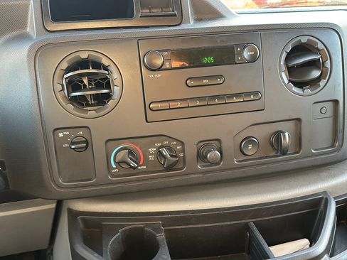 Used 2011 Ford E-250 and Econoline 250 w/ PWR Group image 13