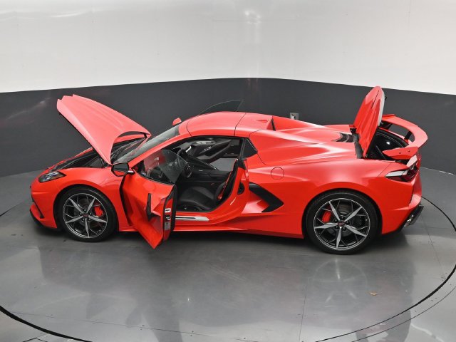 Used 2023 Chevrolet Corvette Stingray Premium Conv w/ Z51 Performance Package RWD image 17