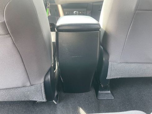 Used 2013 Toyota RAV4 LE AWD/4WD image 27