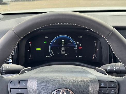 Certified 2025 Toyota Camry SE w/ Convenience Package AWD/4WD image 8