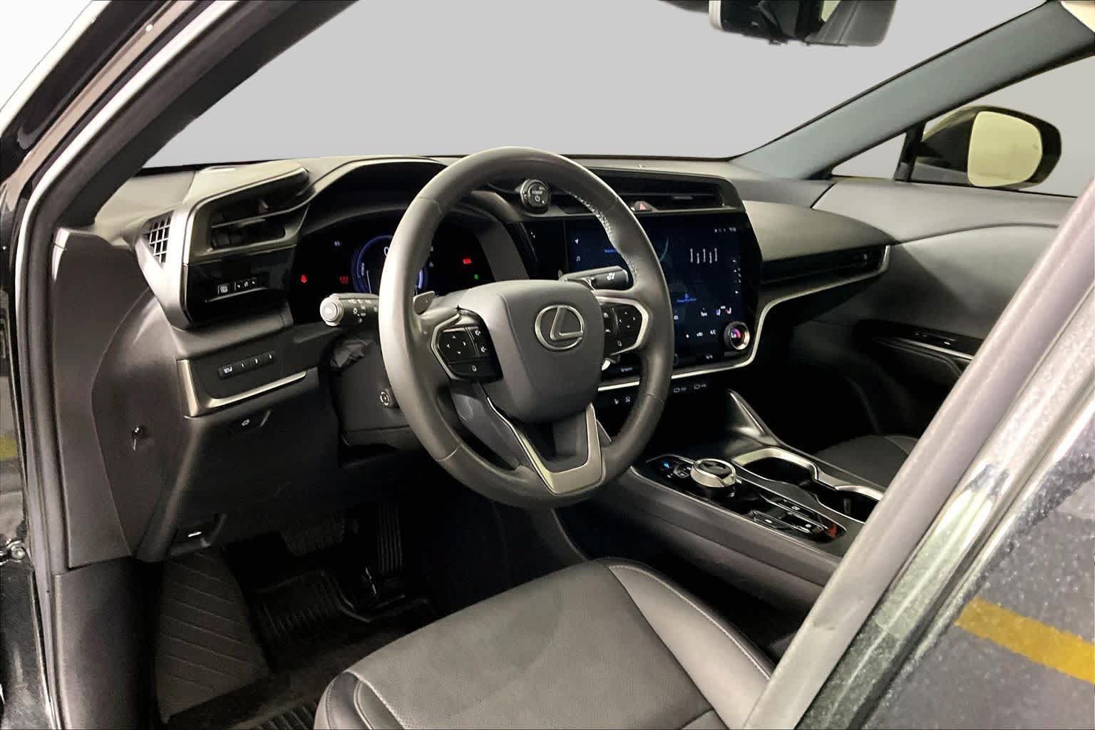 Used 2023 Lexus RZ 450e Premium w/ Technology Package AWD/4WD image 15