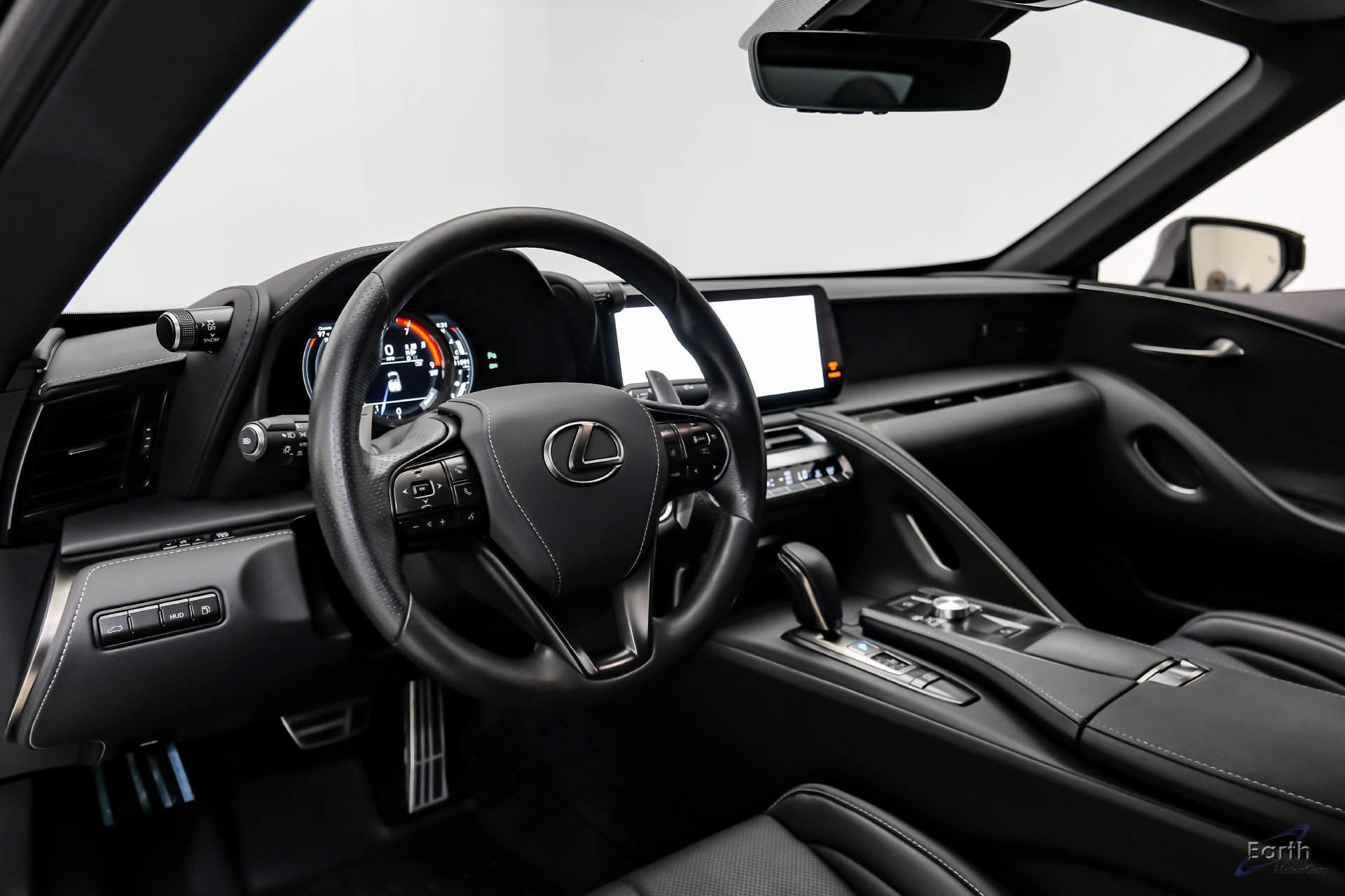Used 2024 Lexus LC 500 Convertible w/ Touring Package RWD image 3