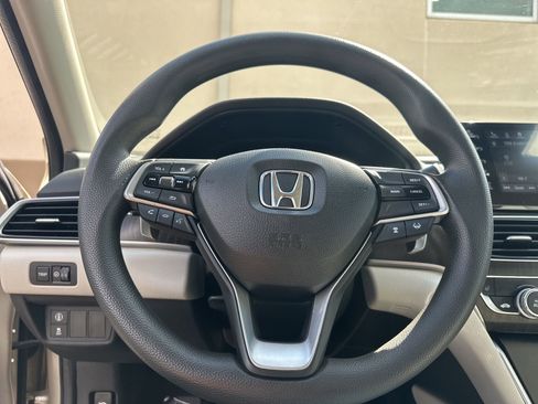 Used 2018 Honda Accord EX image 14