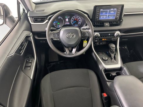 Used 2019 Toyota RAV4 LE image 20