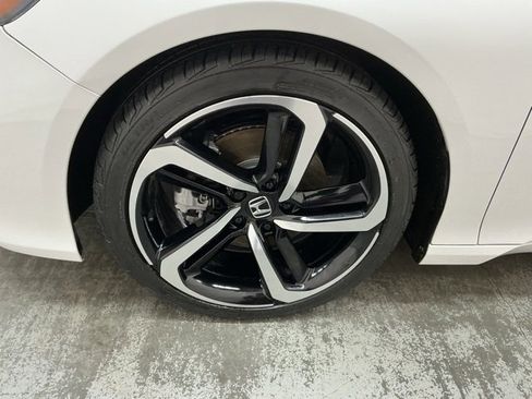 Used 2020 Honda Accord Sport image 10