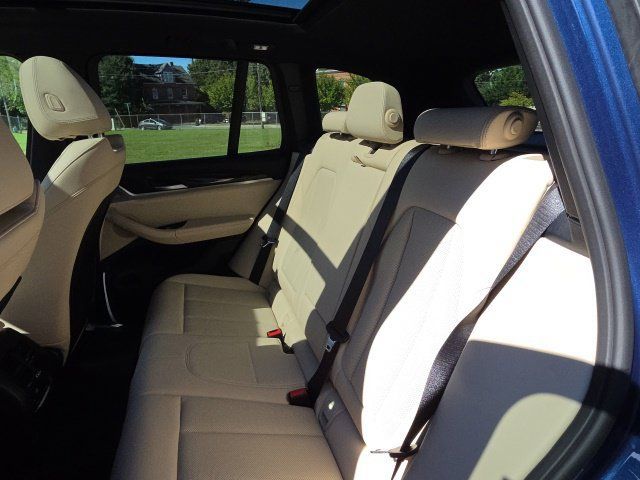 Used 2023 BMW X3 xDrive30i w/ Convenience Package AWD/4WD image 16