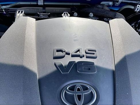 Used 2017 Toyota Tacoma SR5 image 29