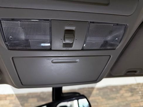 Used 2017 Nissan Titan Platinum Reserve image 23