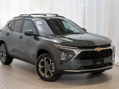 Used 2025 Chevrolet Trax LT w/ Driver Confidence Package