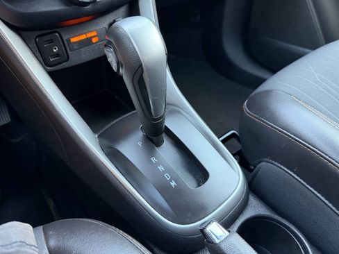 Used 2019 Chevrolet Trax LT w/ LT Convenience Package AWD/4WD image 21