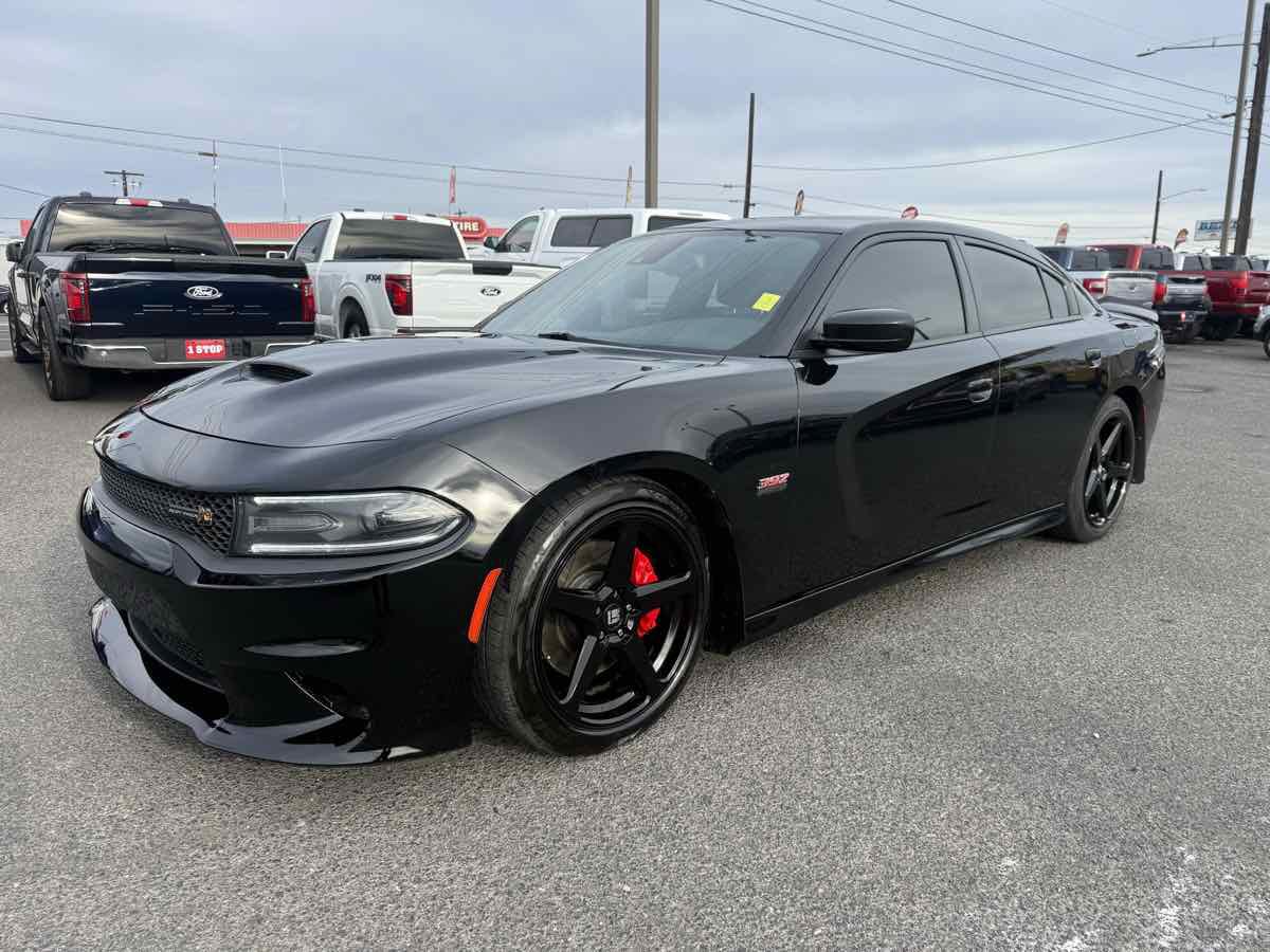 Used 2015 Dodge Charger R/T Scat Pack w/ Technology Group RWD image 3
