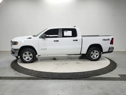 Used 2025 RAM 1500 Big Horn AWD/4WD image 4