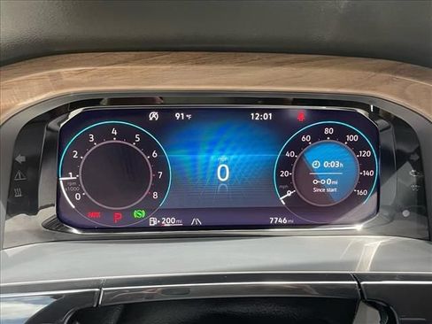 Used 2026 Volkswagen Atlas SE FWD image 18