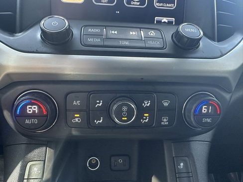 Used 2017 GMC Acadia SLT image 34