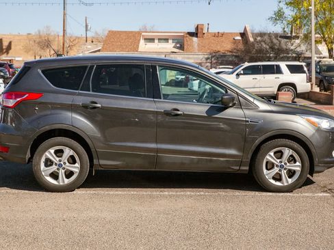 Used 2016 Ford Escape SE image 4