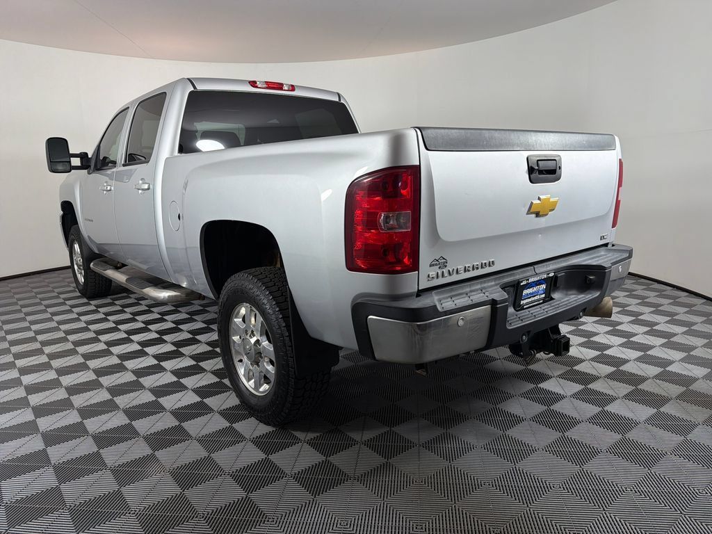 Used 2013 Chevrolet Silverado 2500 LTZ w/ LTZ Plus Package AWD/4WD image 5