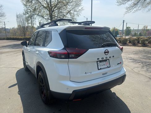 New 2026 Nissan Rogue SV image 5