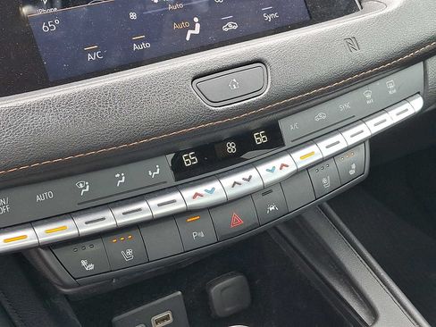 Used 2020 Cadillac XT4 Sport AWD/4WD image 17