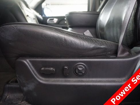 Used 2013 Cadillac Escalade Platinum image 7