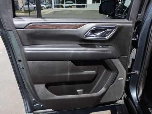 Used 2021 Chevrolet Suburban LT w/ Luxury Package image 63