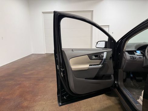 Used 2014 Ford Edge Limited FWD image 54