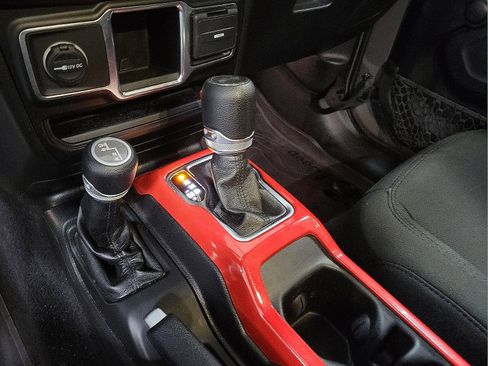 Used 2021 Jeep Wrangler Unlimited Sport image 20