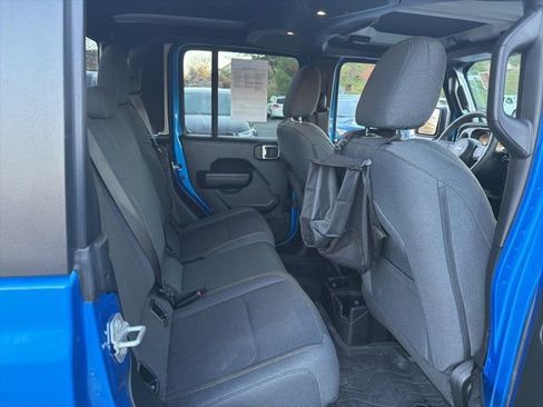Used 2024 Jeep Gladiator Willys image 21