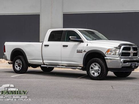 Used 2015 RAM 3500 SLT AWD/4WD image 13