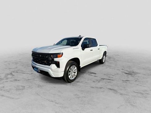 Used 2022 Chevrolet Silverado 1500 Custom image 4