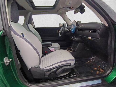 Certified 2025 MINI Cooper S image 19