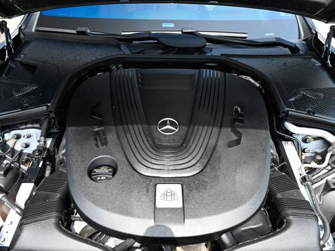Used 2023 Mercedes-Benz Maybach S 680 4MATIC w/ Manufaktur Leather Package image 69