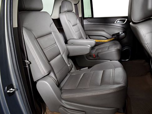 Used 2017 GMC Yukon XL Denali w/ Open Road Package image 47