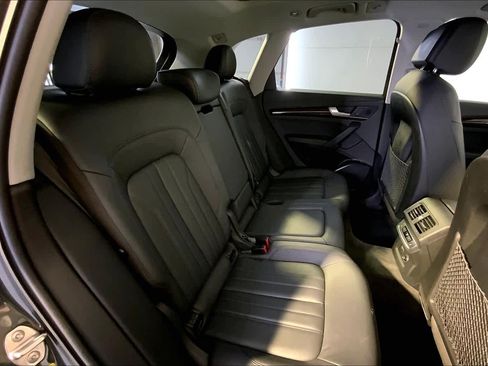 Used 2020 Audi Q5 e Premium Plus image 20