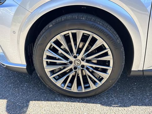 New 2026 Lexus RX 450h AWD image 10