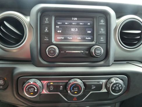 Used 2018 Jeep Wrangler Unlimited Sport AWD/4WD image 27