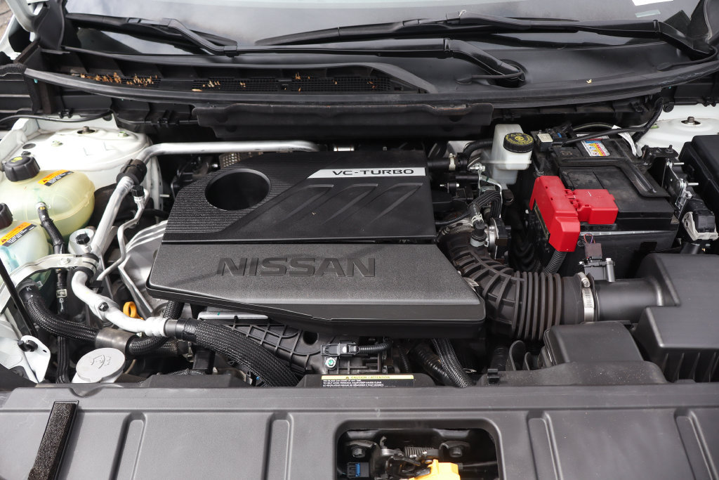 Used 2023 Nissan Rogue S FWD image 12