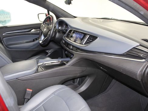 Used 2024 Buick Enclave Premium image 29