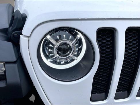 Used 2023 Jeep Wrangler Unlimited Rubicon AWD/4WD image 29