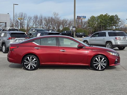 Used 2021 Nissan Altima 2.5 Platinum image 6