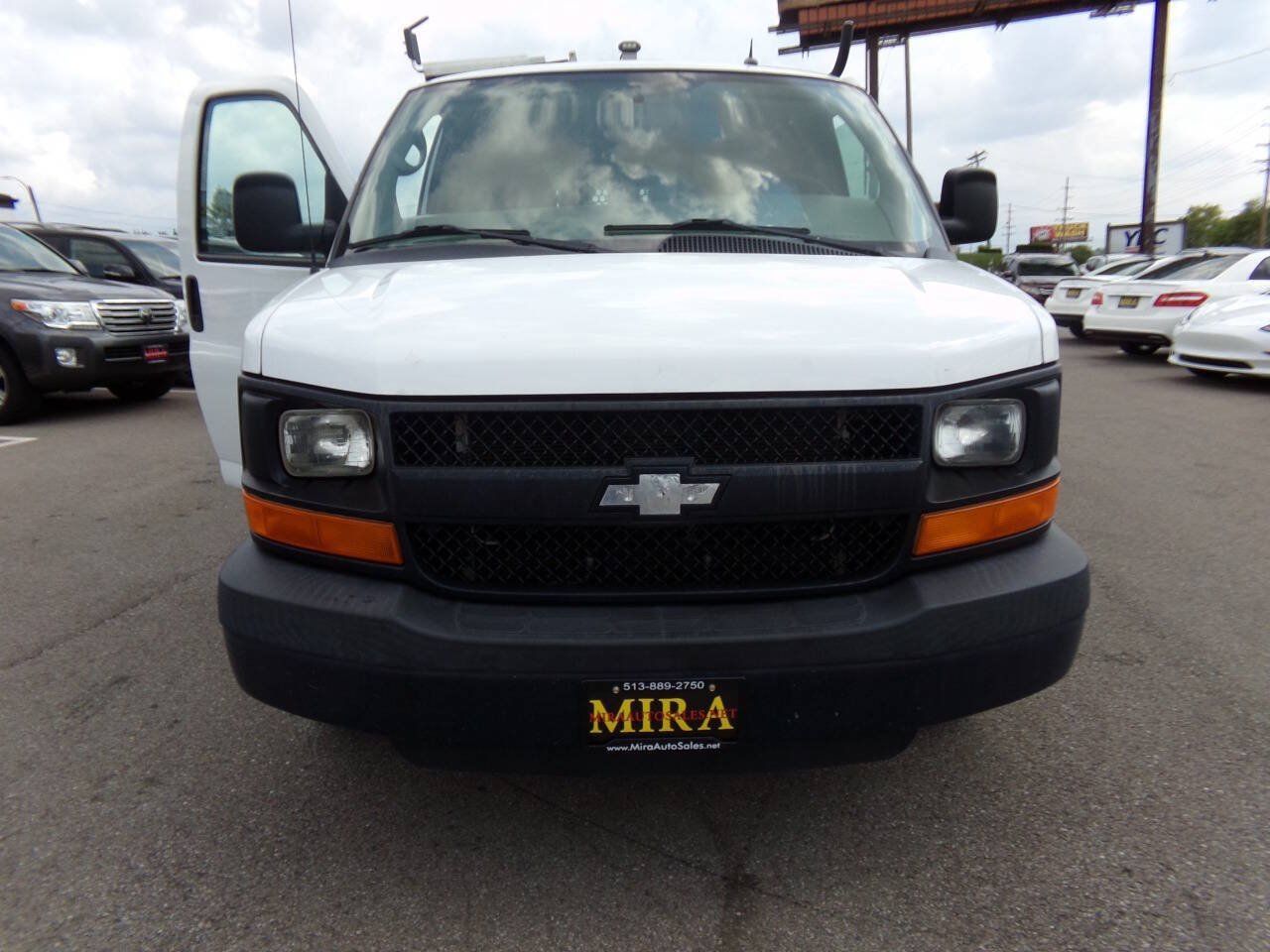 Used 2015 Chevrolet Express 2500 RWD image 45